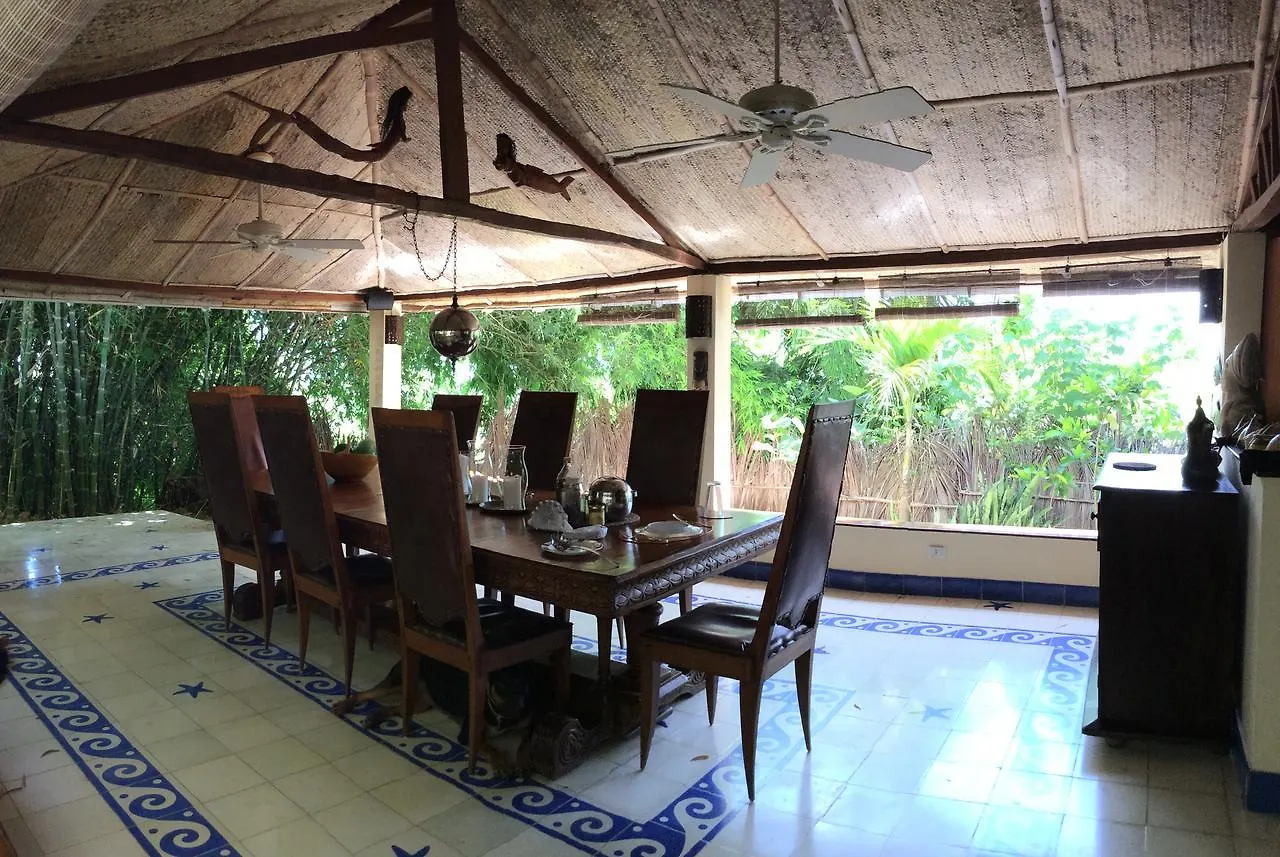 Hotel Suites La Colline Cacor