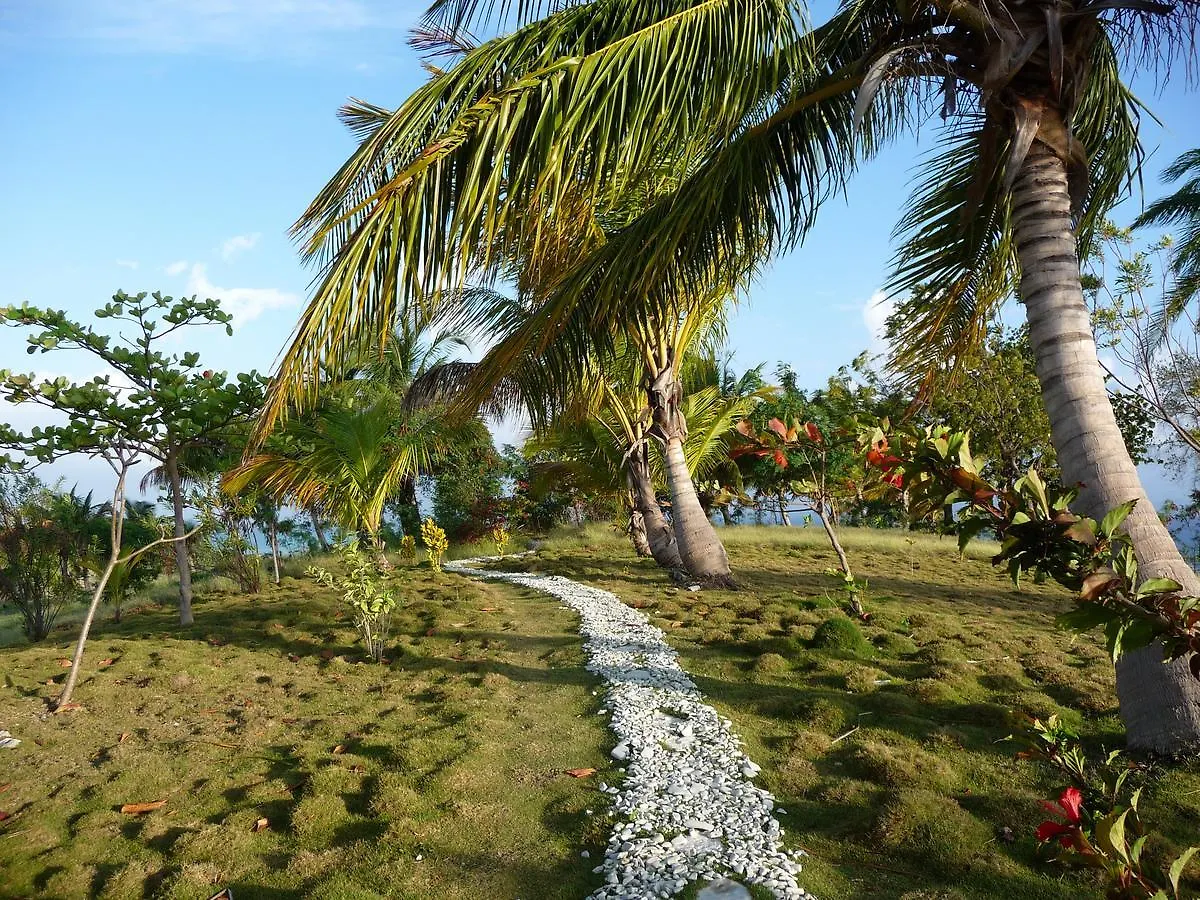 Suites La Colline Cacor ホテル